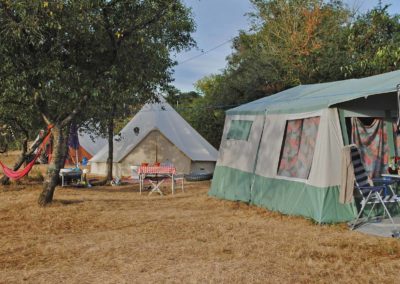 kamperen in eigen tent, grote ronde tent, yurt, kleinschalige camping Brénazet, Allier, Auvergne