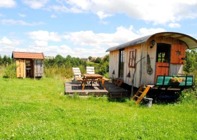 Vakantiehuis pipowagen met eigen sanitair, camping Brénazet, Allier, Auvergne